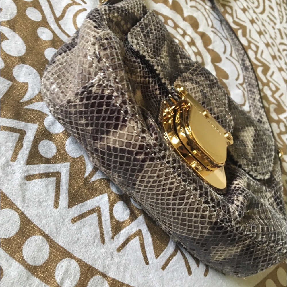 ❗️SOLD ELSEWHERE❗️MK Snakeskin Crossbody - Picture 3 of 7